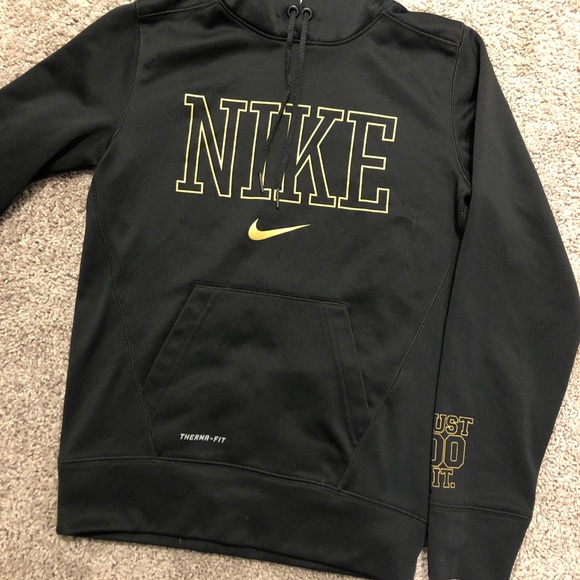 Nike Tops - Nike ThermaFit Hoodie